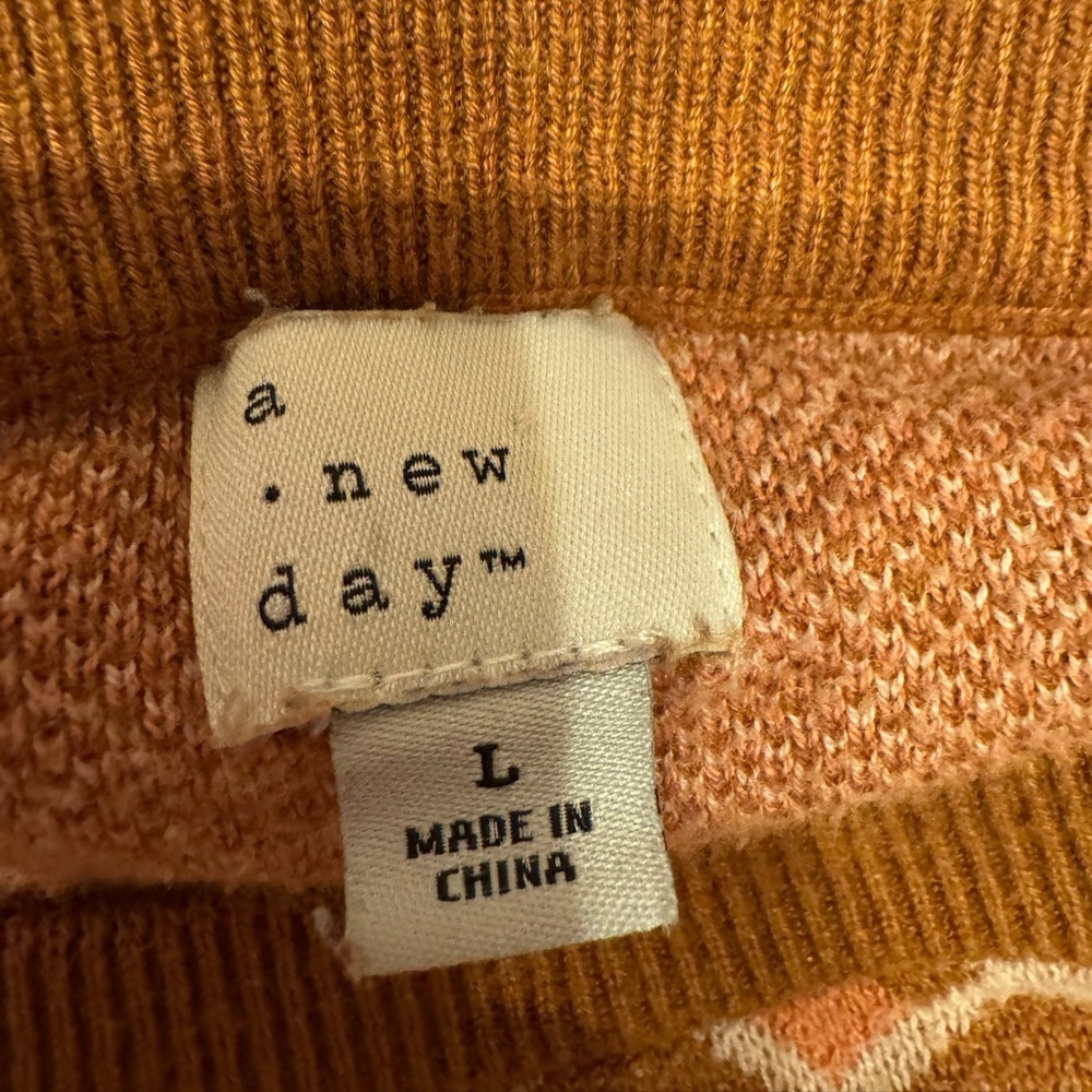 Geometric Sweater – Rust and Pink Pullover - Picture 3 of 4